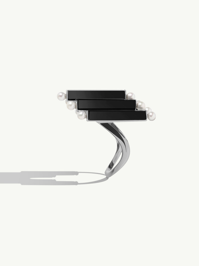 Invidia Black Onyx Column & Pearl Ring In 18-Karat White Gold