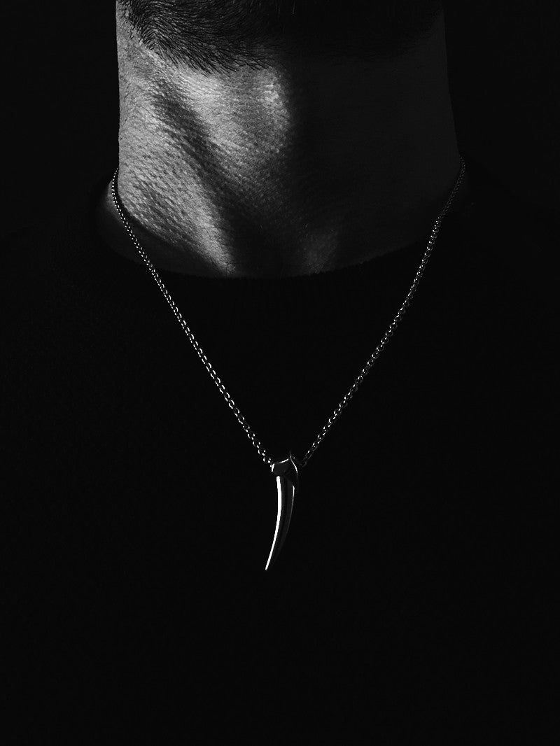 Damian Brevis Horn Talisman Pendant Necklace In Sterling Silver, 36mm